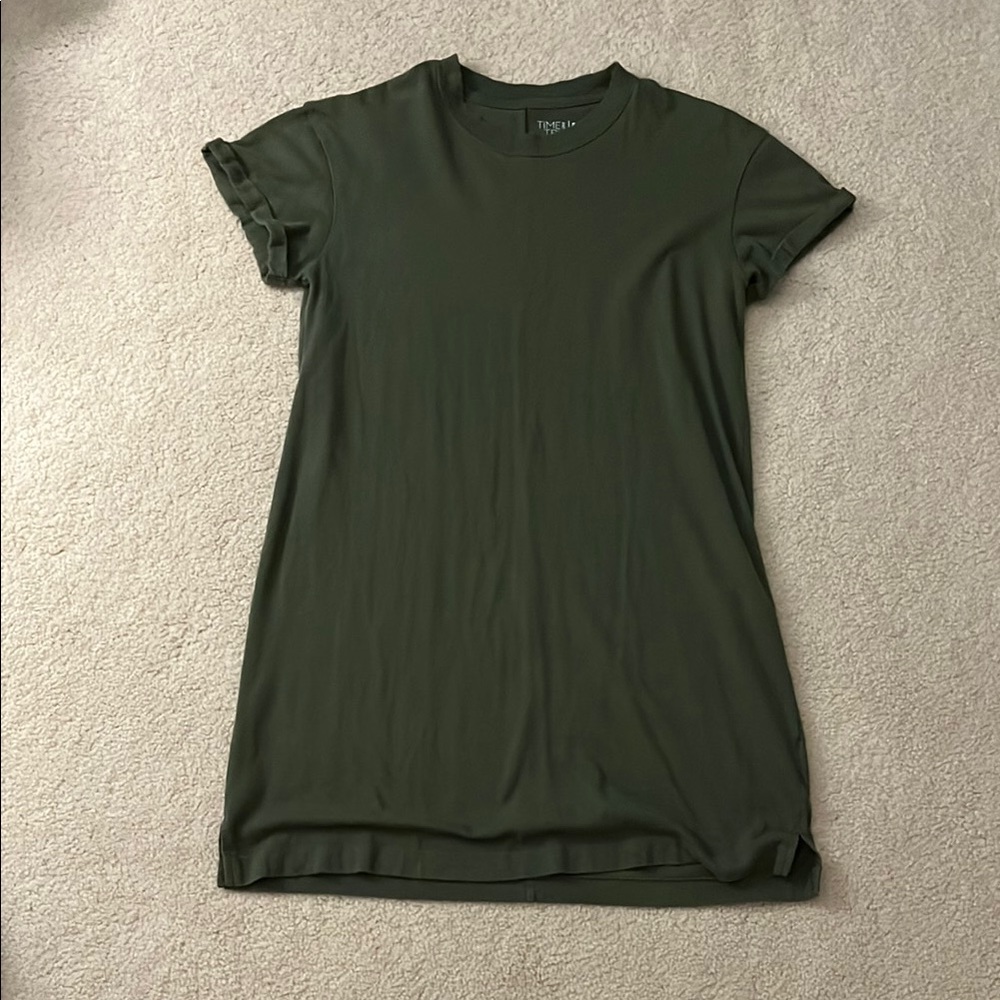Time and Tru Green Fitted Short Sleeve Dress